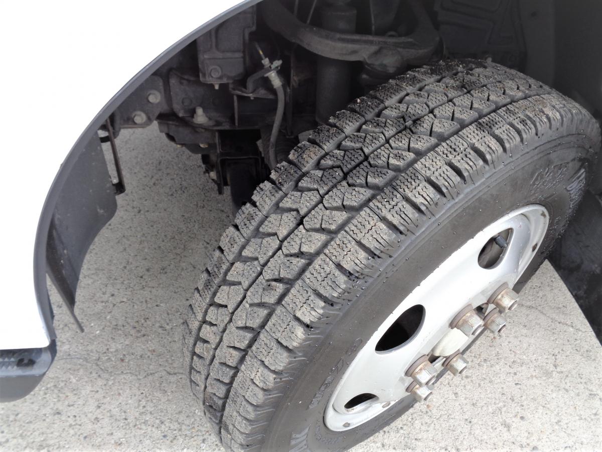 アトラス1.3tパネルバン 走行5万km台 ディーゼルターボ|中古トラックの販売・買取・査定のアイナビ