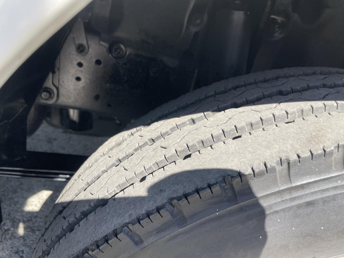 H17トヨエース Wキャブ アーム式パワーゲート ウインチ付|中古トラックの販売・買取・査定のアイナビ