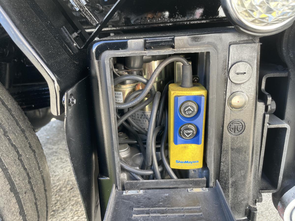 H17トヨエース Wキャブ アーム式パワーゲート ウインチ付|中古トラックの販売・買取・査定のアイナビ