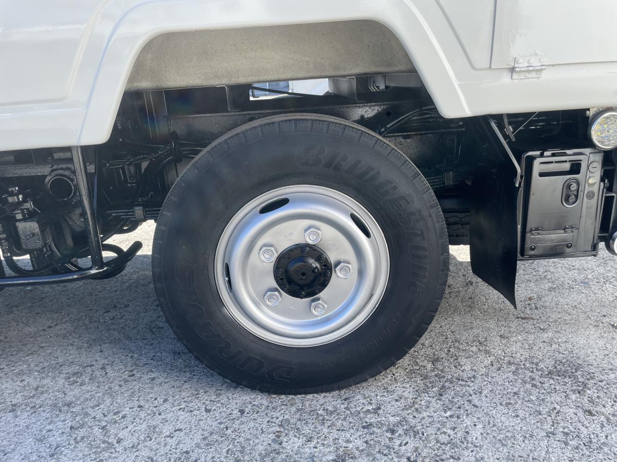 H17トヨエース Wキャブ アーム式パワーゲート ウインチ付|中古トラックの販売・買取・査定のアイナビ