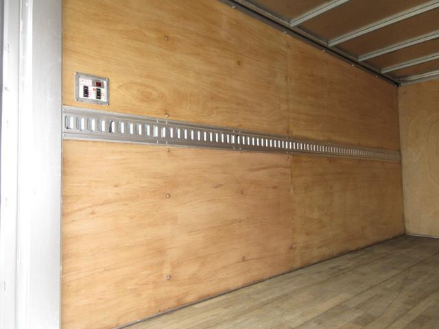 トヨタ バン車|中古トラックの販売・買取・査定のアイナビ