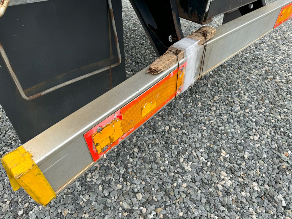 平成19年式☆ギガ2デフタダノZR503 3段ラジコンフックイン|中古トラックの販売・買取・査定のアイナビ