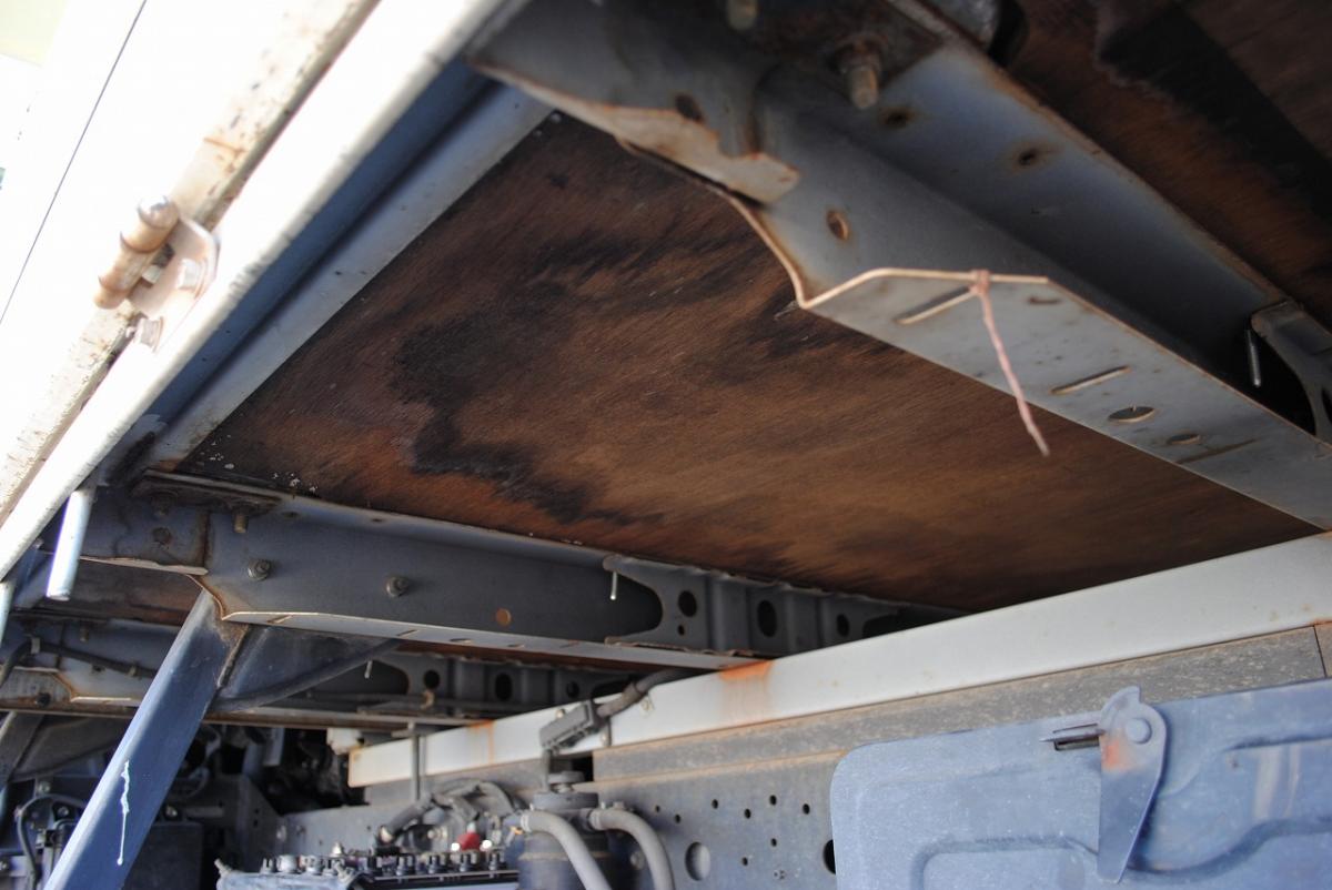 H30デュトロ ワイド超ロング PG付平ボディ 2t|中古トラックの販売・買取・査定のアイナビ