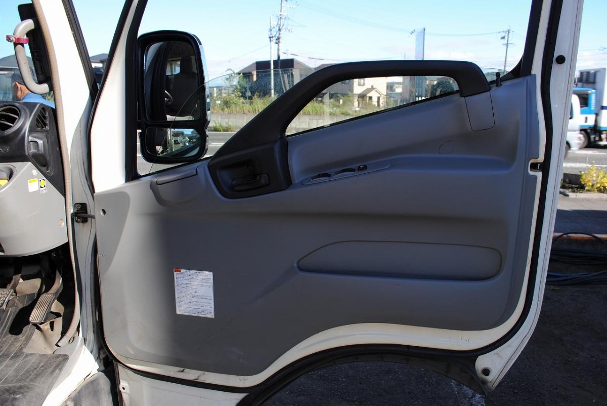 H30デュトロ ワイド超ロング PG付平ボディ 2t|中古トラックの販売・買取・査定のアイナビ