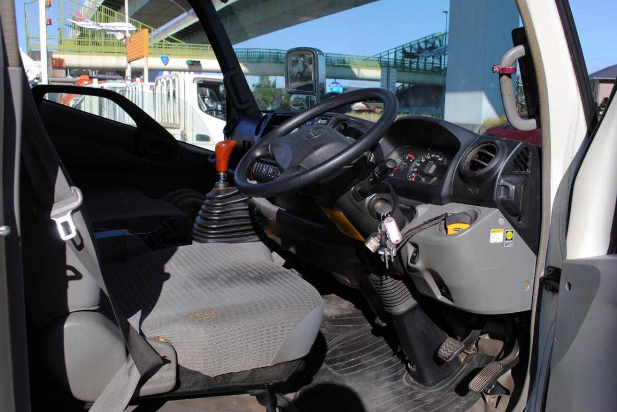 H30デュトロ ワイド超ロング PG付平ボディ 2t|中古トラックの販売・買取・査定のアイナビ