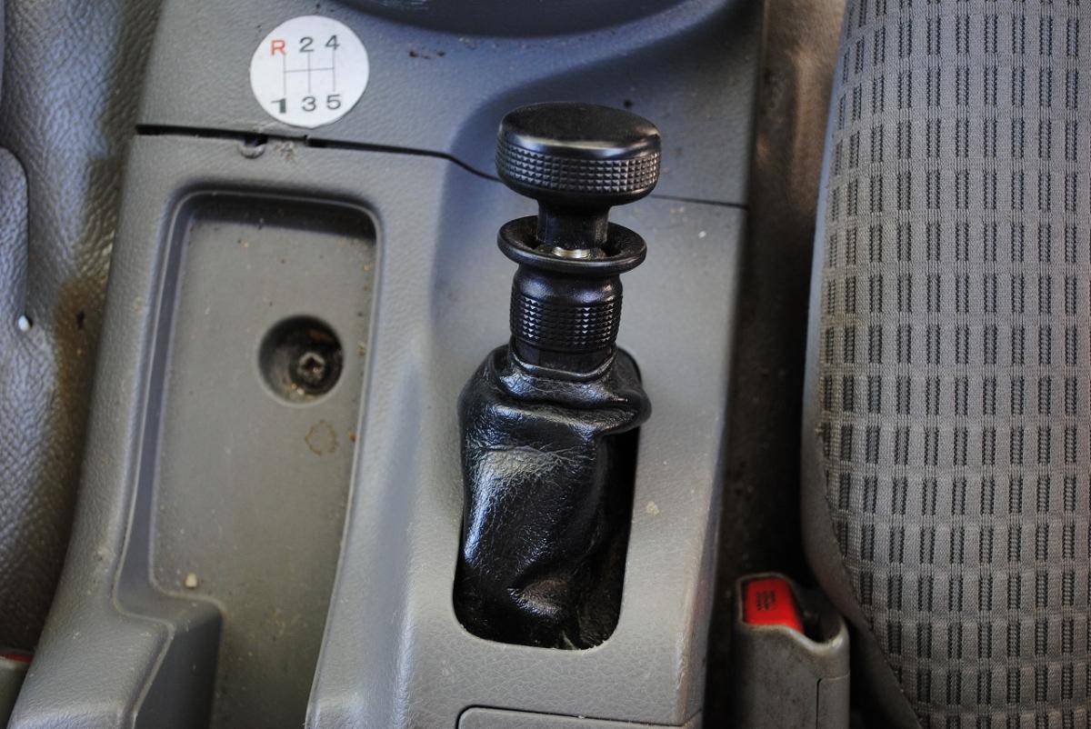 H30デュトロ ワイド超ロング PG付平ボディ 2t|中古トラックの販売・買取・査定のアイナビ