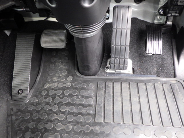 三菱2KG-FK62F平ボディ4tワイド|中古トラックの販売・買取・査定のアイナビ