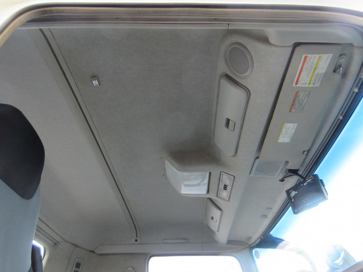 新明和製 粉粒体運搬車 バラセメント 容積14450L !!|中古トラックの販売・買取・査定のアイナビ