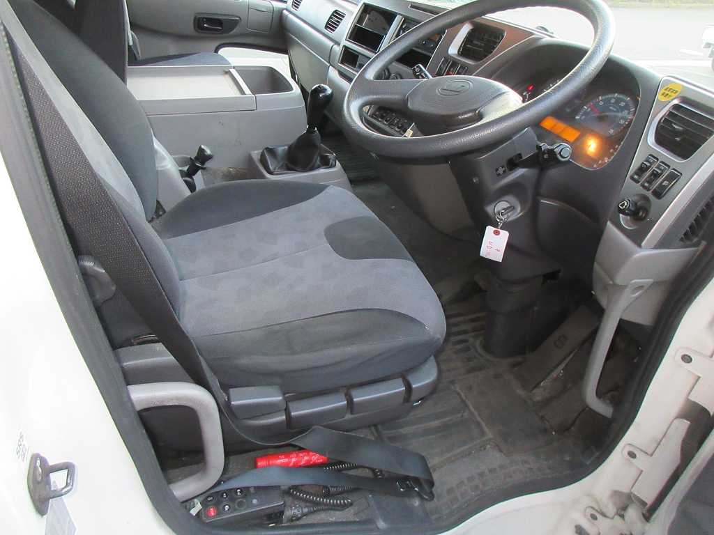 コンドル増トン7200アルミバンパワーゲート付き|中古トラックの販売・買取・査定のアイナビ