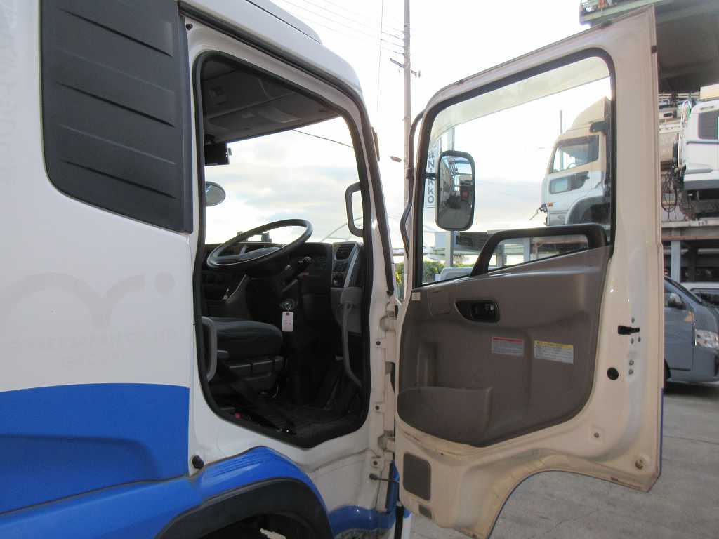 コンドル増トン7200アルミバンパワーゲート付き|中古トラックの販売・買取・査定のアイナビ