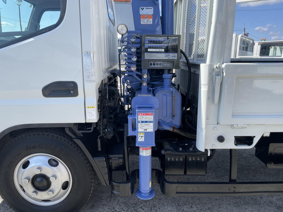 H18キャンター2t平ボディ 3段クレーンラジコン付|中古トラックの販売・買取・査定のアイナビ