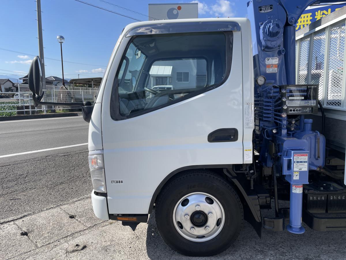 H18キャンター2t平ボディ 3段クレーンラジコン付|中古トラックの販売・買取・査定のアイナビ