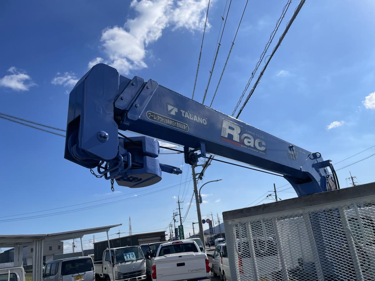 H18キャンター2t平ボディ 3段クレーンラジコン付|中古トラックの販売・買取・査定のアイナビ