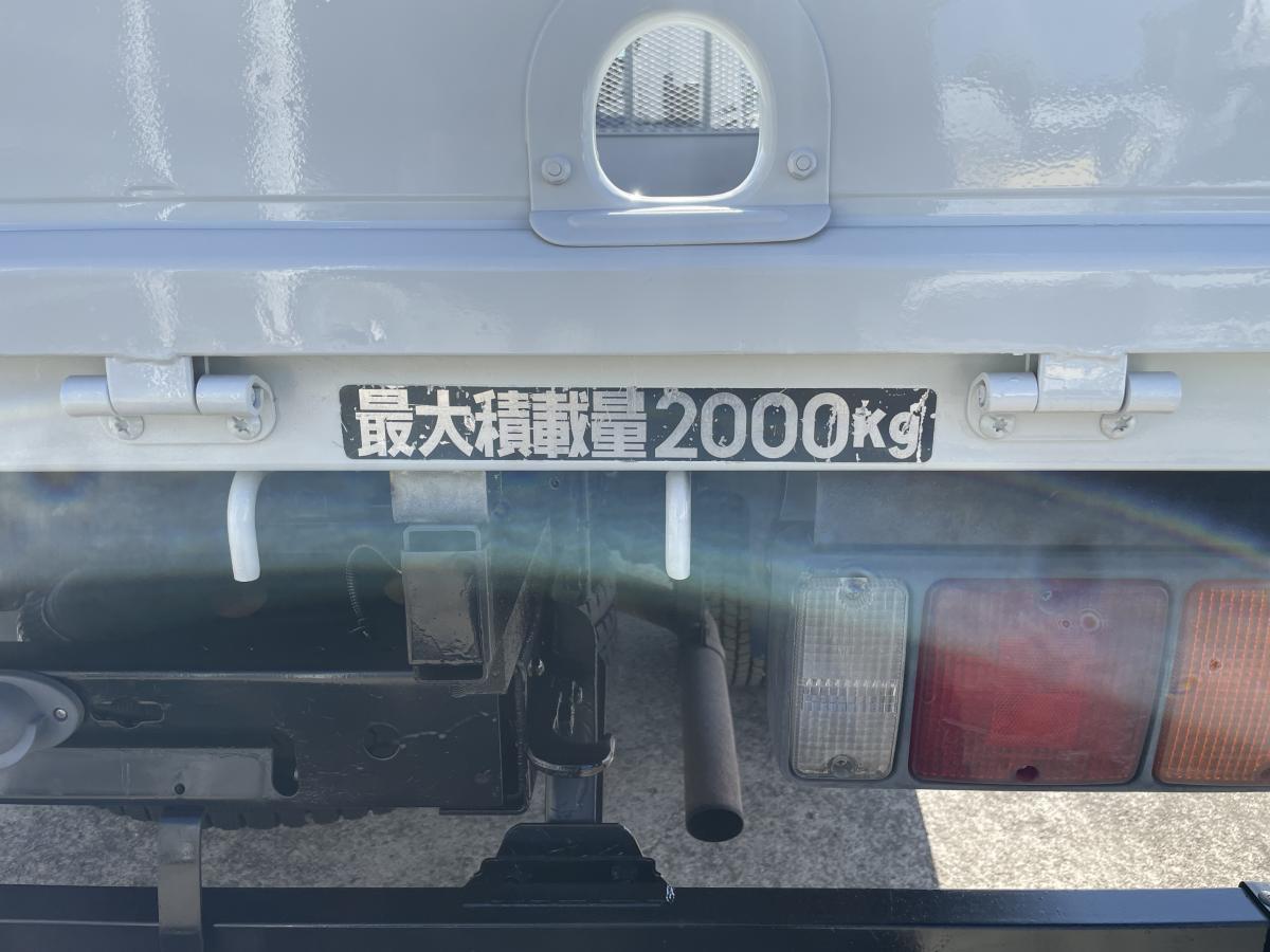 H18キャンター2t平ボディ 3段クレーンラジコン付|中古トラックの販売・買取・査定のアイナビ