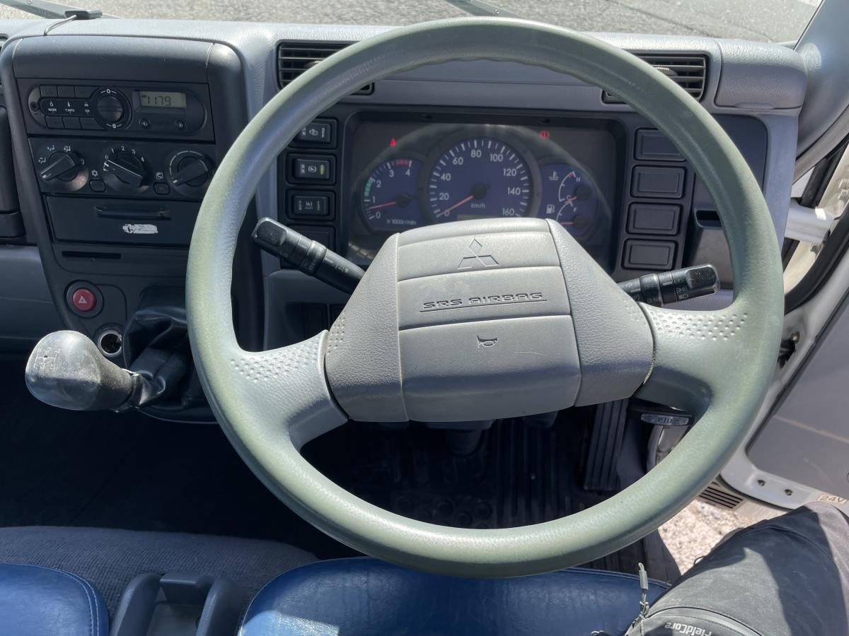 H18キャンター2t平ボディ 3段クレーンラジコン付|中古トラックの販売・買取・査定のアイナビ