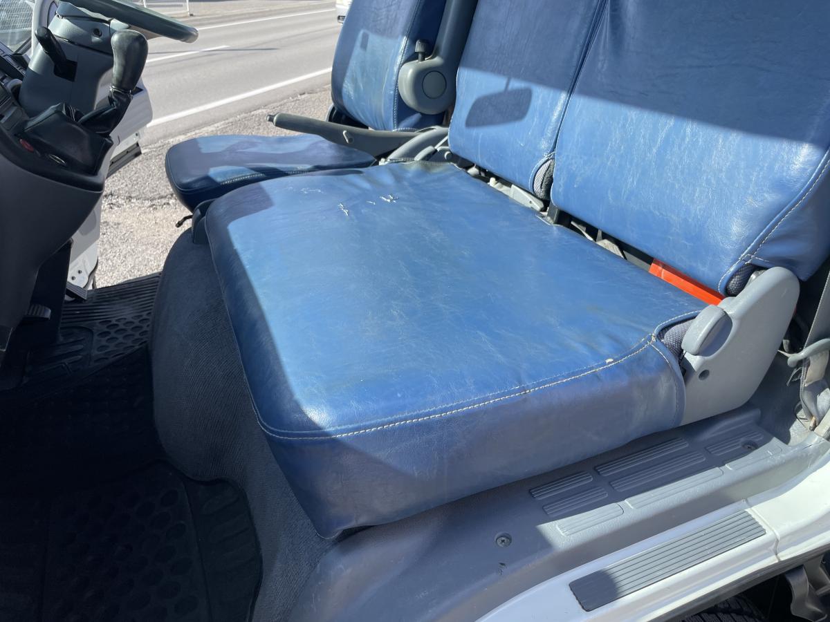 H18キャンター2t平ボディ 3段クレーンラジコン付|中古トラックの販売・買取・査定のアイナビ