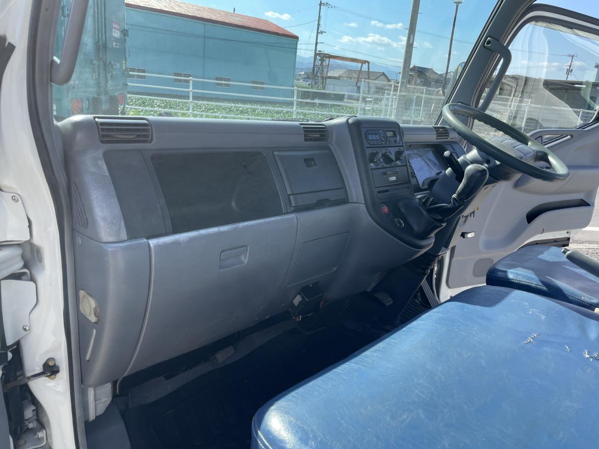 H18キャンター2t平ボディ 3段クレーンラジコン付|中古トラックの販売・買取・査定のアイナビ