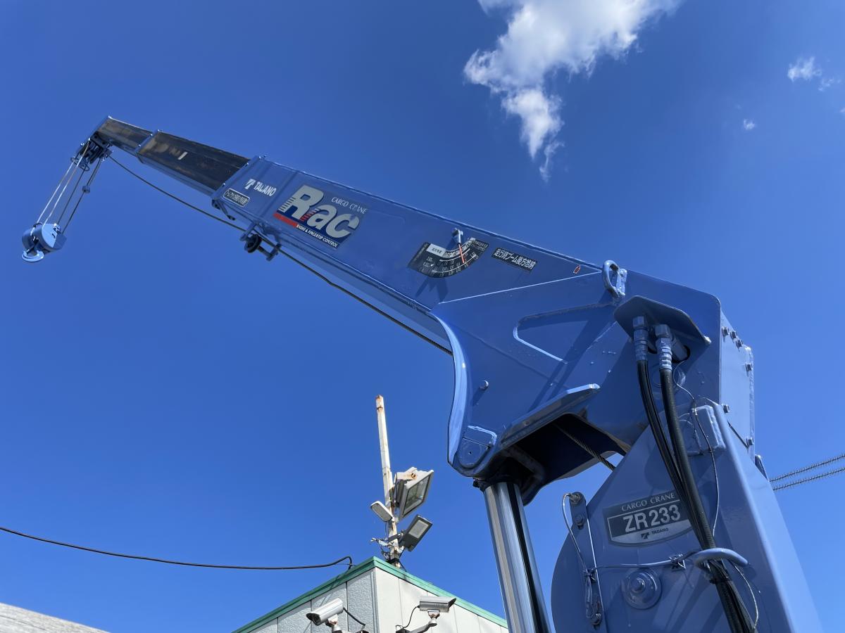 H18キャンター2t平ボディ 3段クレーンラジコン付|中古トラックの販売・買取・査定のアイナビ