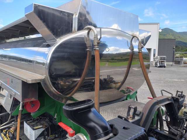 いすゞフォワード 4トン ステンレス タンクローリー 2層4KL|中古トラックの販売・買取・査定のアイナビ