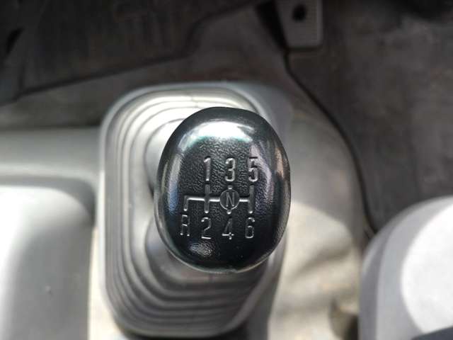 いすゞフォワード 4トン ステンレス タンクローリー 2層4KL|中古トラックの販売・買取・査定のアイナビ