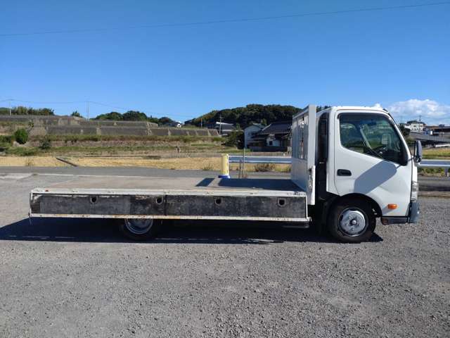 日野自動車デュトロ 2tヒラボディ ワイドロング 全低床|中古トラックの販売・買取・査定のアイナビ