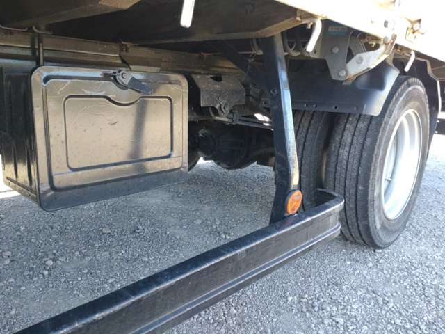 日野自動車デュトロ 2tヒラボディ ワイドロング 全低床|中古トラックの販売・買取・査定のアイナビ