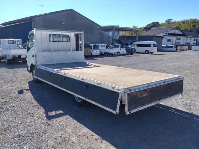 日野自動車デュトロ 2tヒラボディ ワイドロング 全低床|中古トラックの販売・買取・査定のアイナビ