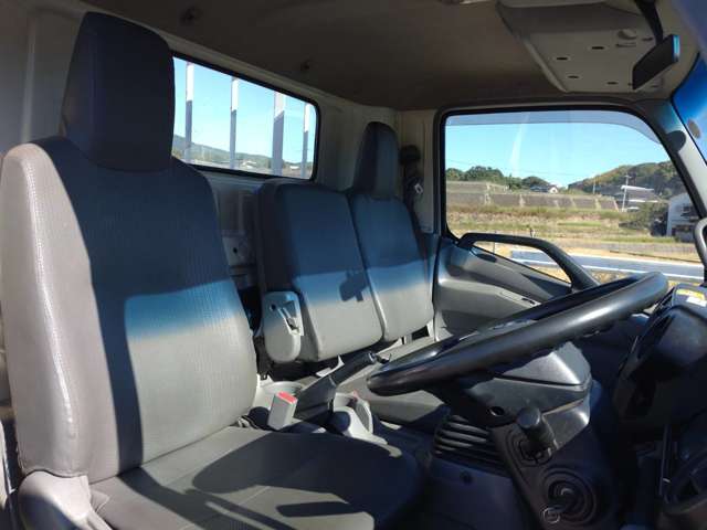 日野自動車デュトロ 2tヒラボディ ワイドロング 全低床|中古トラックの販売・買取・査定のアイナビ