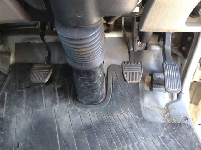 日野自動車デュトロ 2tヒラボディ ワイドロング 全低床|中古トラックの販売・買取・査定のアイナビ