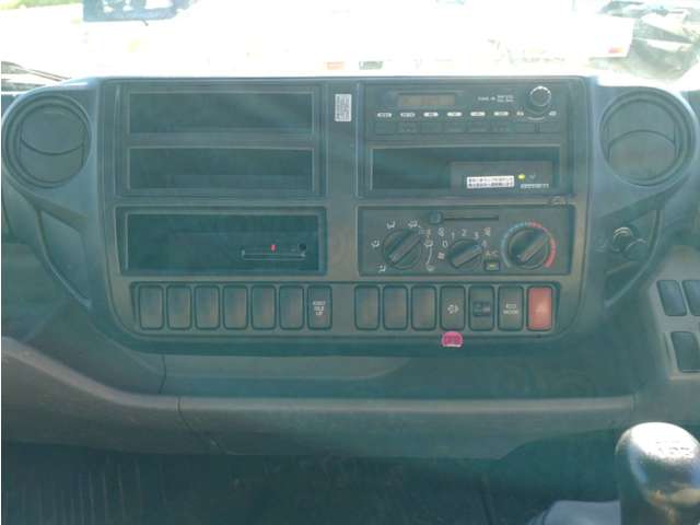 日野自動車デュトロ 2tヒラボディ ワイドロング 全低床|中古トラックの販売・買取・査定のアイナビ