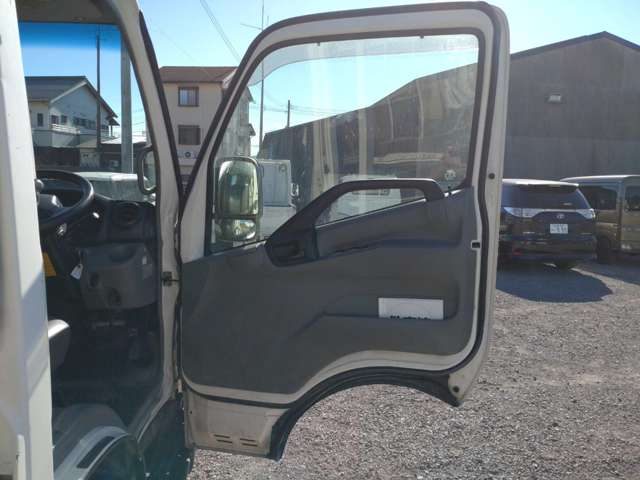 日野自動車デュトロ 2tヒラボディ ワイドロング 全低床|中古トラックの販売・買取・査定のアイナビ