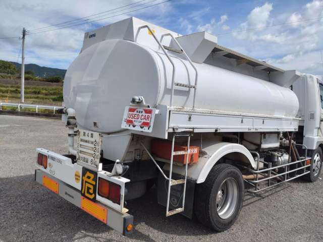 三菱ふそうファイター 増トン タンクローリー 6トン 3層6KL|中古トラックの販売・買取・査定のアイナビ