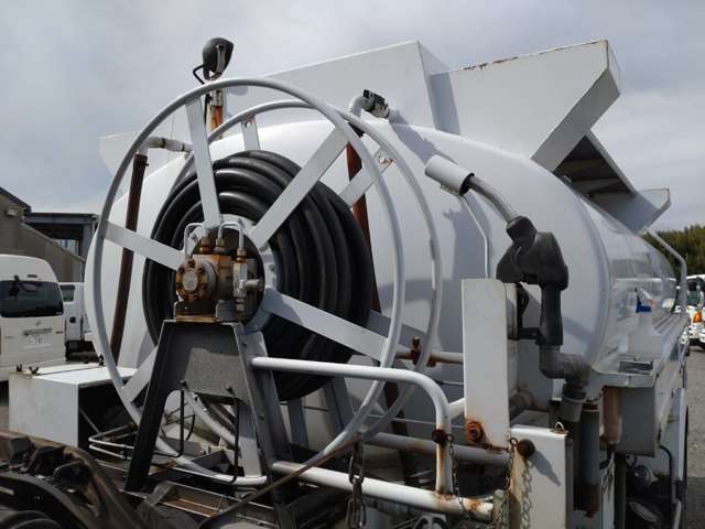 三菱ふそうファイター 増トン タンクローリー 6トン 3層6KL|中古トラックの販売・買取・査定のアイナビ