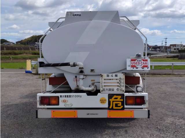 三菱ふそうファイター 増トン タンクローリー 6トン 3層6KL|中古トラックの販売・買取・査定のアイナビ