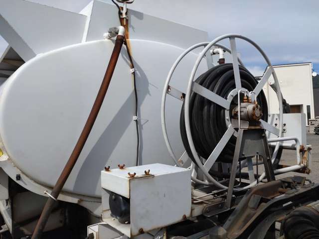 三菱ふそうファイター 増トン タンクローリー 6トン 3層6KL|中古トラックの販売・買取・査定のアイナビ