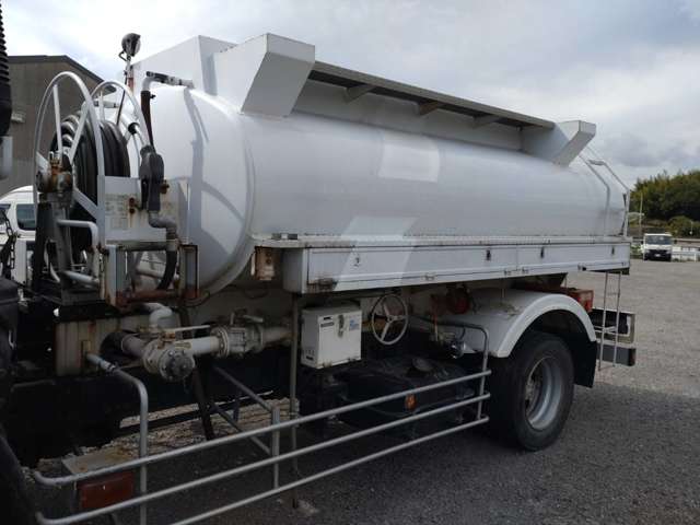 三菱ふそうファイター 増トン タンクローリー 6トン 3層6KL|中古トラックの販売・買取・査定のアイナビ