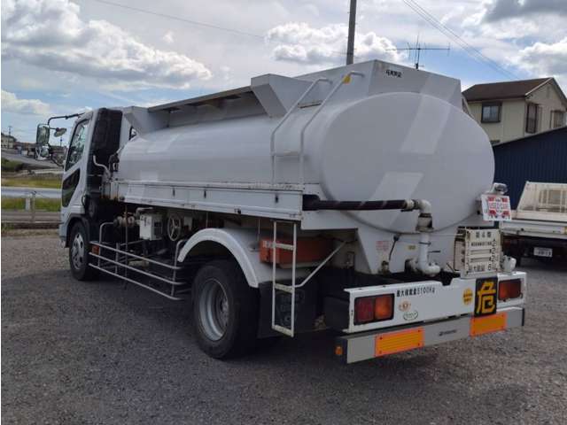 三菱ふそうファイター 増トン タンクローリー 6トン 3層6KL|中古トラックの販売・買取・査定のアイナビ