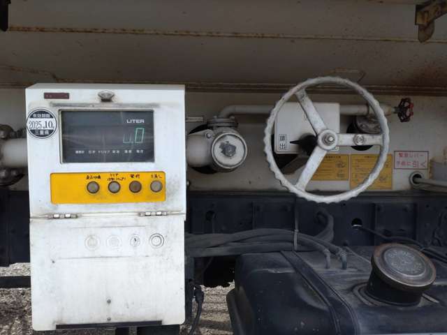 三菱ふそうファイター 増トン タンクローリー 6トン 3層6KL|中古トラックの販売・買取・査定のアイナビ