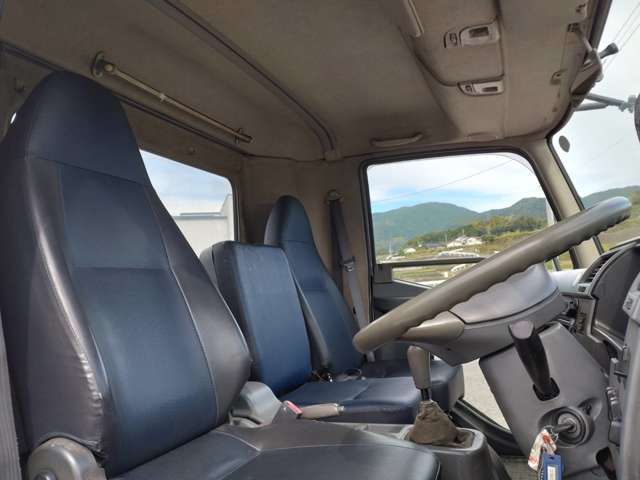 三菱ふそうファイター 増トン タンクローリー 6トン 3層6KL|中古トラックの販売・買取・査定のアイナビ