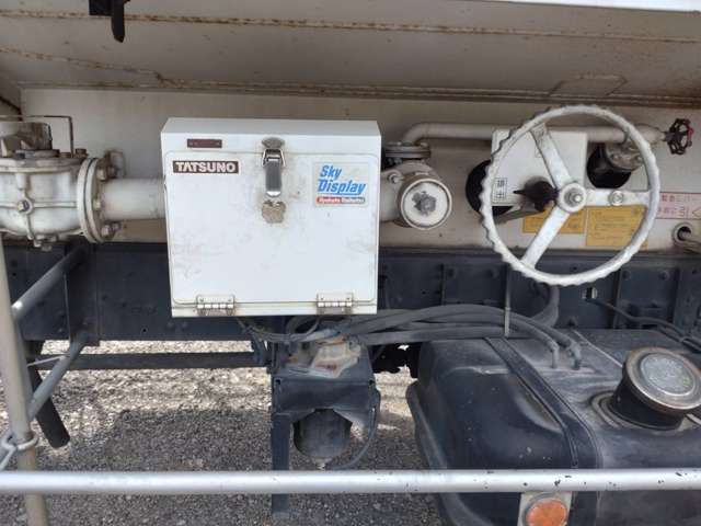 三菱ふそうファイター 増トン タンクローリー 6トン 3層6KL|中古トラックの販売・買取・査定のアイナビ