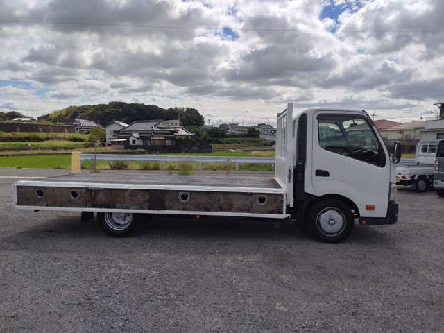 日野自動車 デュトロ　2トン平ボディ　ワイドロング　積載2000kg|中古トラックの販売・買取・査定のアイナビ
