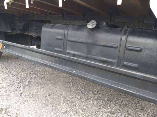 日野自動車 デュトロ　2トン平ボディ　ワイドロング　積載2000kg|中古トラックの販売・買取・査定のアイナビ