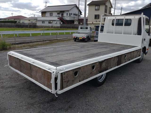 日野自動車 デュトロ　2トン平ボディ　ワイドロング　積載2000kg|中古トラックの販売・買取・査定のアイナビ