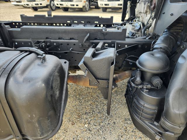 H26年 いすゞ エルフ3t低床ダンプ|中古トラックの販売・買取・査定のアイナビ