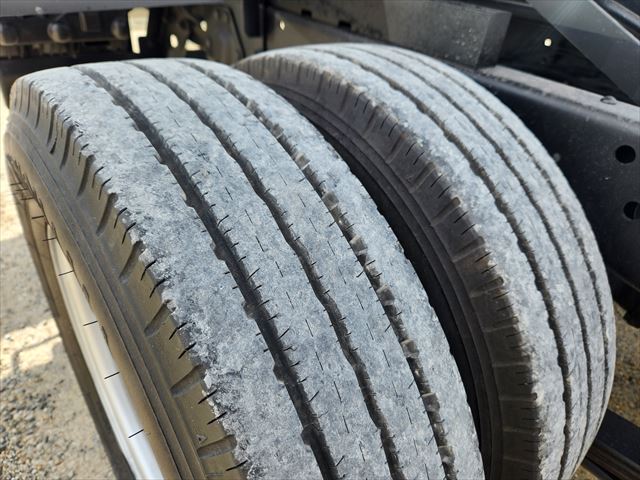 H26年 いすゞ エルフ3t低床ダンプ|中古トラックの販売・買取・査定のアイナビ