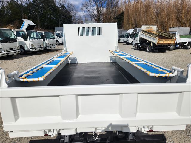 H26年 いすゞ エルフ3t低床ダンプ|中古トラックの販売・買取・査定のアイナビ