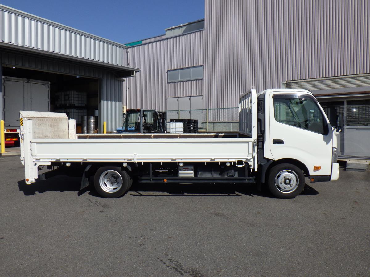 全低床 積載2t 車両総重量5415kg 垂直ゲート付|中古トラックの販売・買取・査定のアイナビ