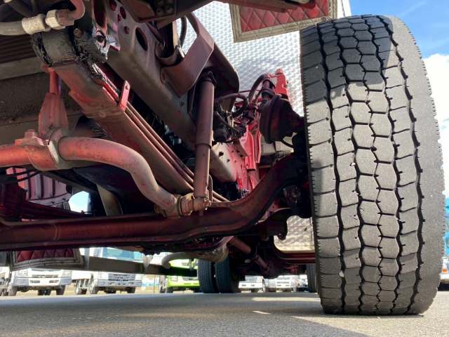 増トンフルキャブ/ベッド付きパブコ大型バン箱車|中古トラックの販売・買取・査定のアイナビ