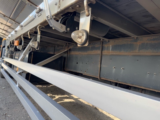 UDクオン平ボデATリーフサス車検たっぷりフジタボデー材木ローラ|中古トラックの販売・買取・査定のアイナビ