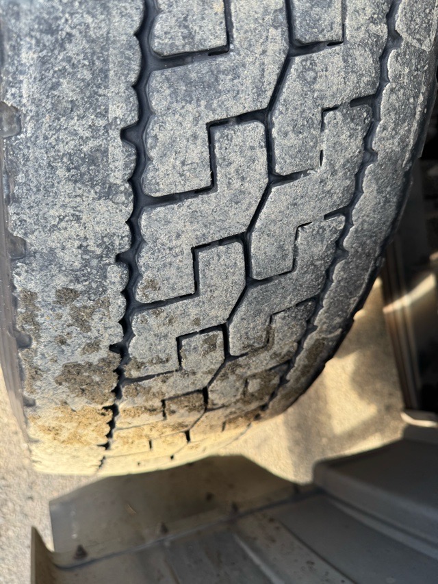 UDクオン平ボデATリーフサス車検たっぷりフジタボデー材木ローラ|中古トラックの販売・買取・査定のアイナビ